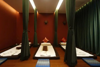 成都成华泰式按摩的被动瑜伽：当身体被折叠成诗